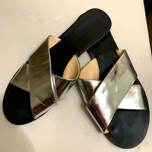 Banana Republic Slip On Sandals Slides Size 9 Silver Flats Casual